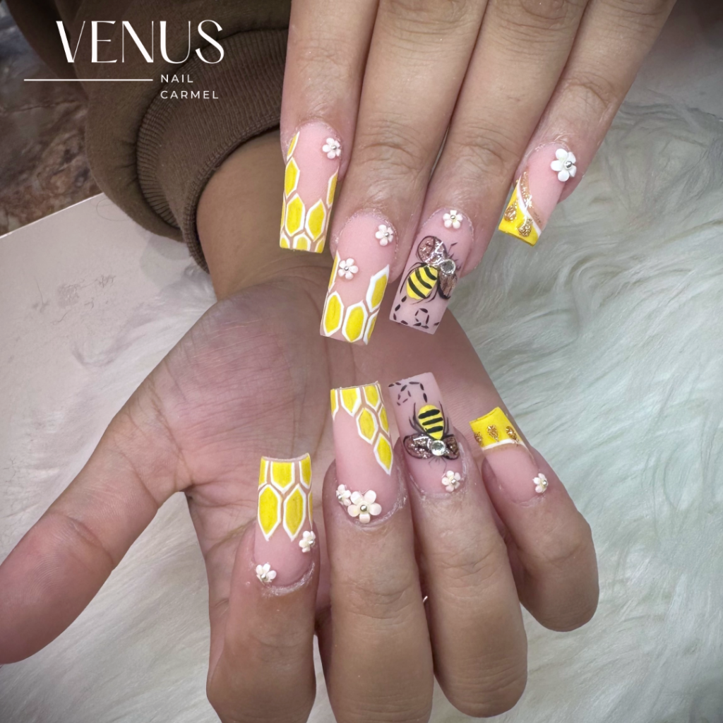 Nail design by Venus Nails in Carmel, Indiana